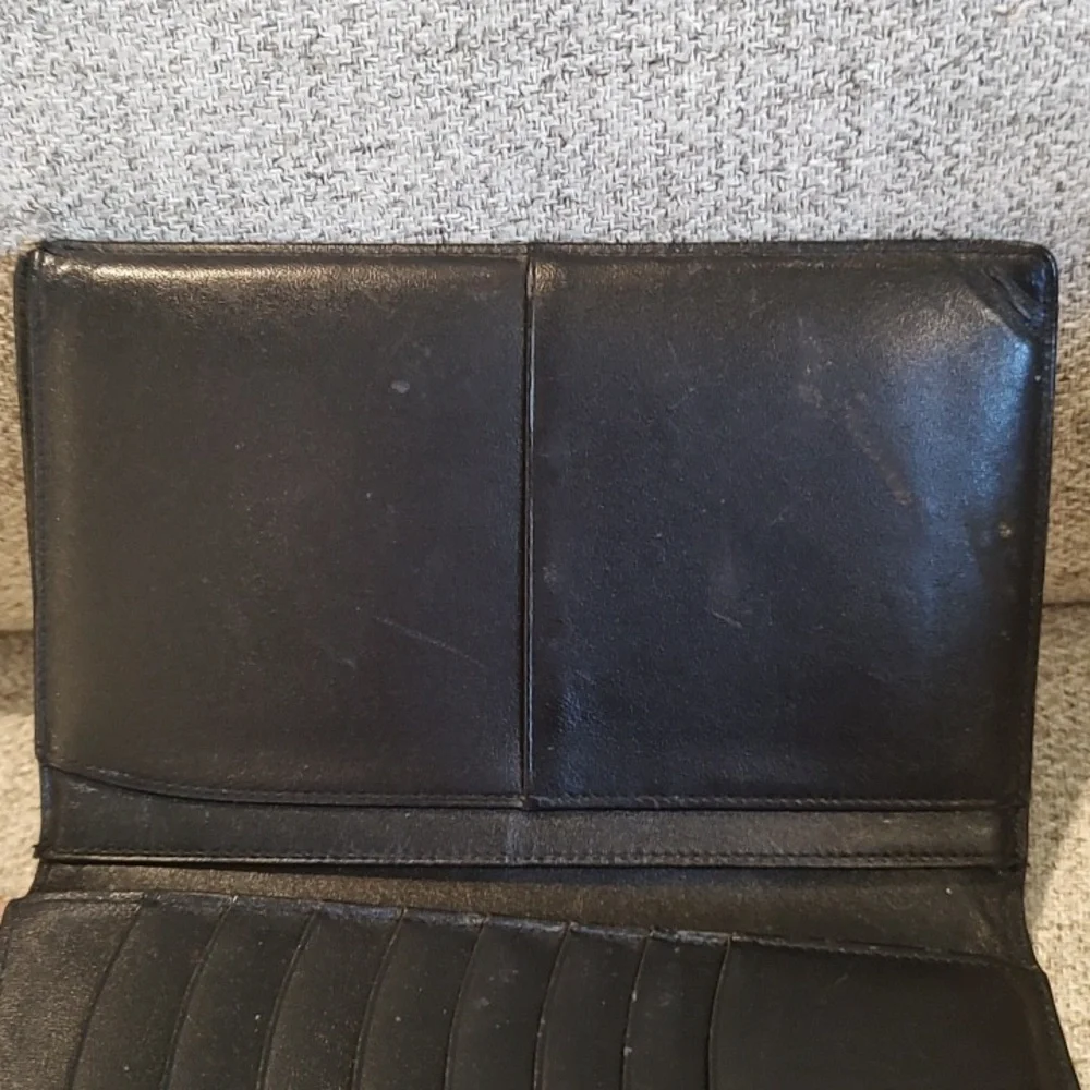 Montblanc Black Leather Travel Wallet•8cc+•Bifold•Used